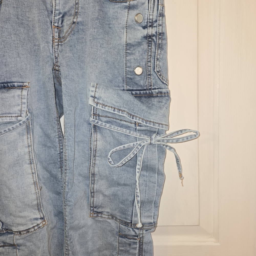 Love Trends Flare Cargo Jeans With Bows And Snaps Size 3 - Picture 2 of 8